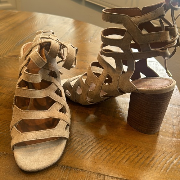 Franco Sarto Suede Sandle - Picture 2 of 5